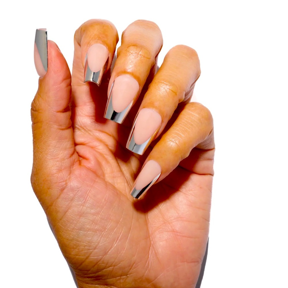 Nicki Minaj, pink Friday nails Elegant Silver and Nude Nail Polish
